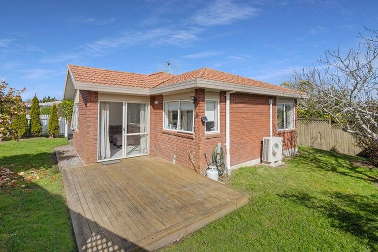 Photo of property in 678d Te Atatu Road, Te Atatu Peninsula, Auckland, 0610
