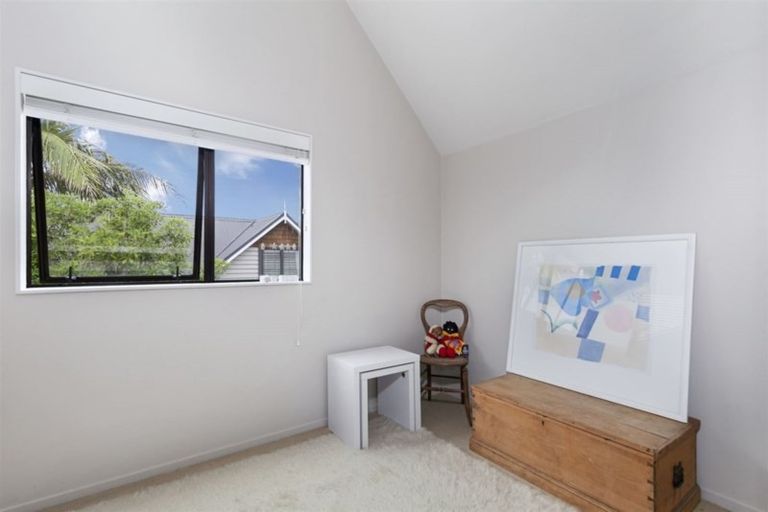 Photo of property in 2/24 Aramoana Avenue, Devonport, Auckland, 0624