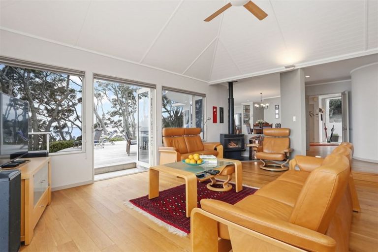 Photo of property in 30 Marellen Drive, Red Beach, 0932