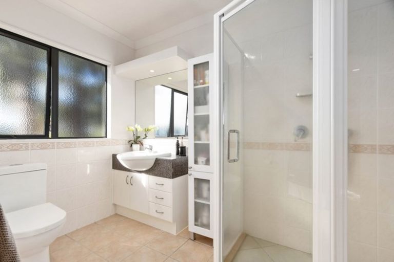 Photo of property in 34 Byblos Place, The Gardens, Auckland, 2105