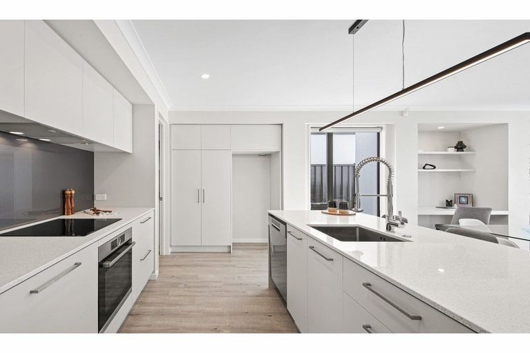 Photo of property in 28 Manakura Street, Avonhead, Christchurch, 8042