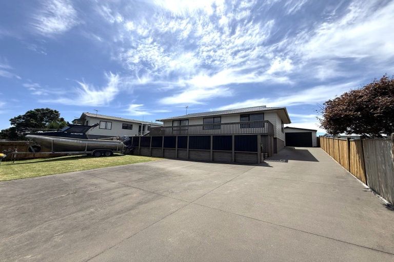 Photo of property in 18 Aratapu Street, Waitara, 4320