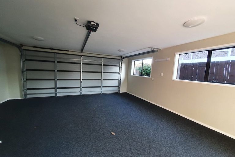 Photo of property in 24 Olena Avenue, Sunnyhills, Auckland, 2010