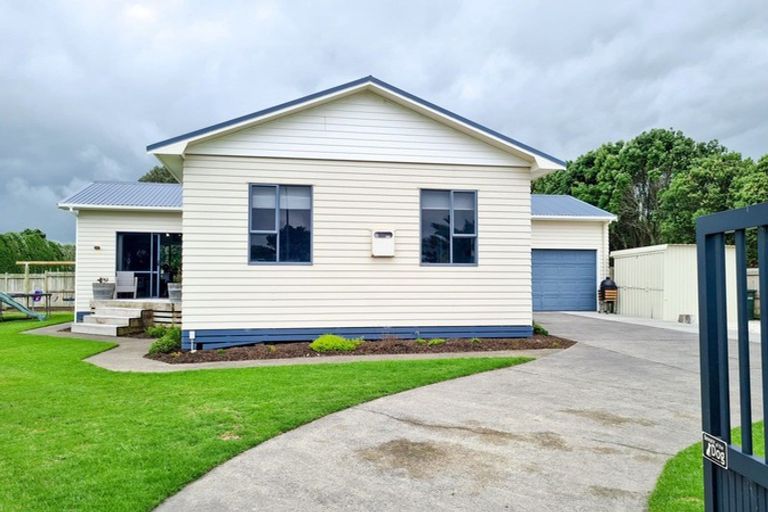 Photo of property in 181a Tasman Street, Opunake, 4616