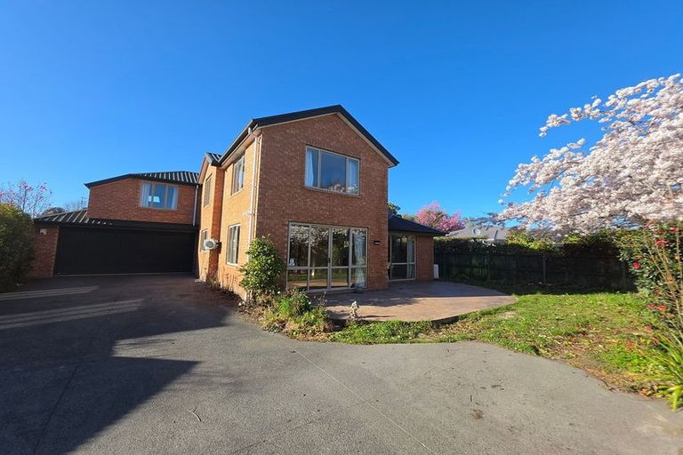 Photo of property in 135a Memorial Avenue, Burnside, Christchurch, 8053