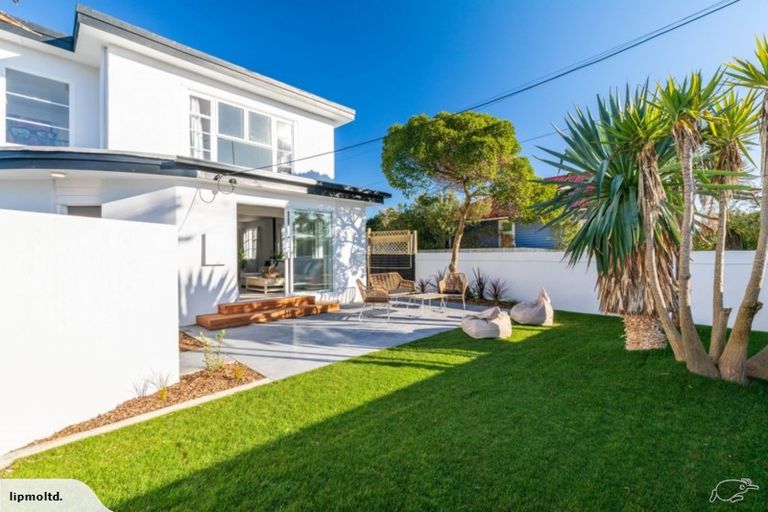 Photo of property in 167 Marine Parade, New Brighton, Christchurch, 8083