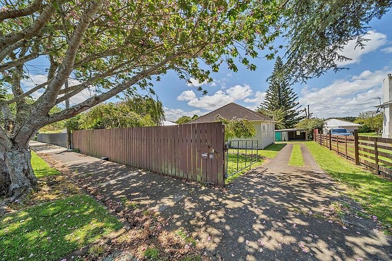Photo of property in 12 Clifford Street, Hawera, 4610