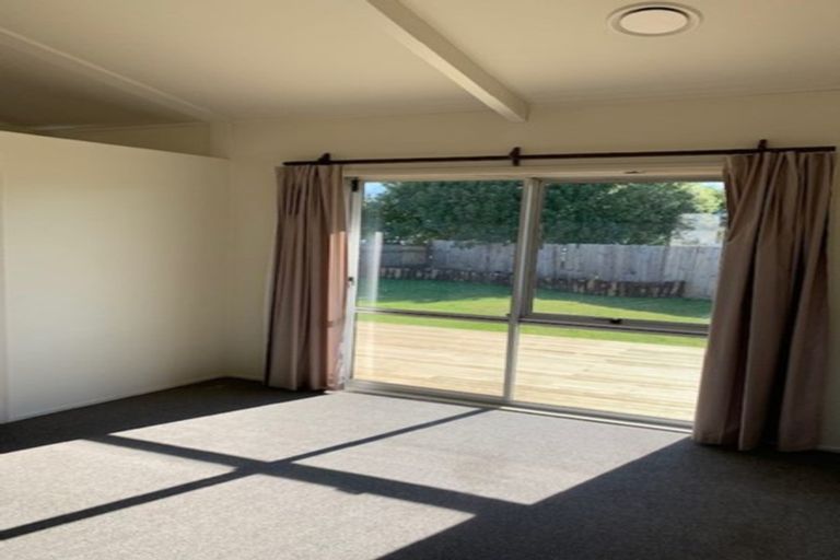 Photo of property in 35 Tania Crescent, Western Heights, Rotorua, 3015