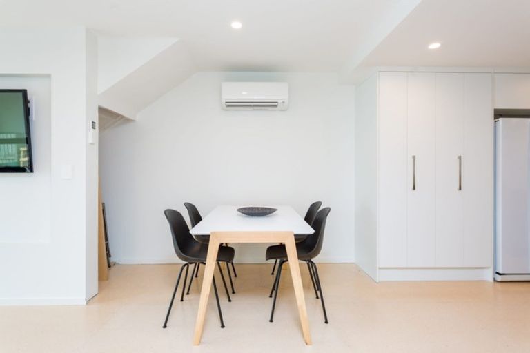 Photo of property in 1/176 Edgeware Road, Edgeware, Christchurch, 8013