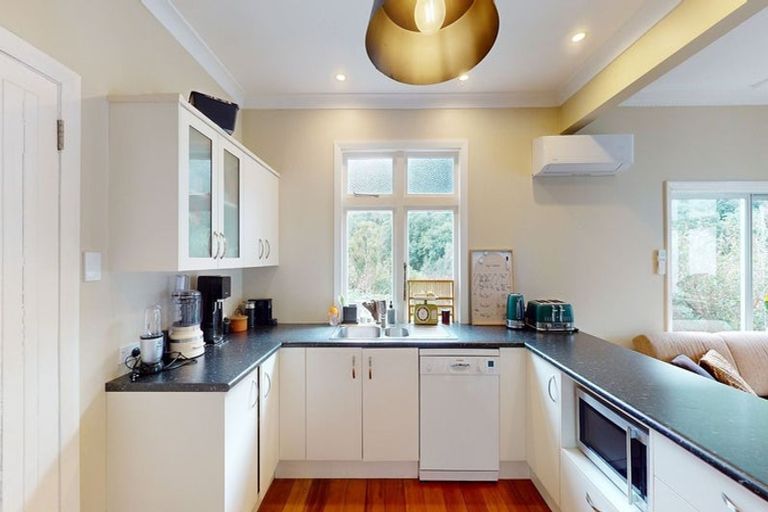 Photo of property in 9 Khandallah Road, Ngaio, Wellington, 6035