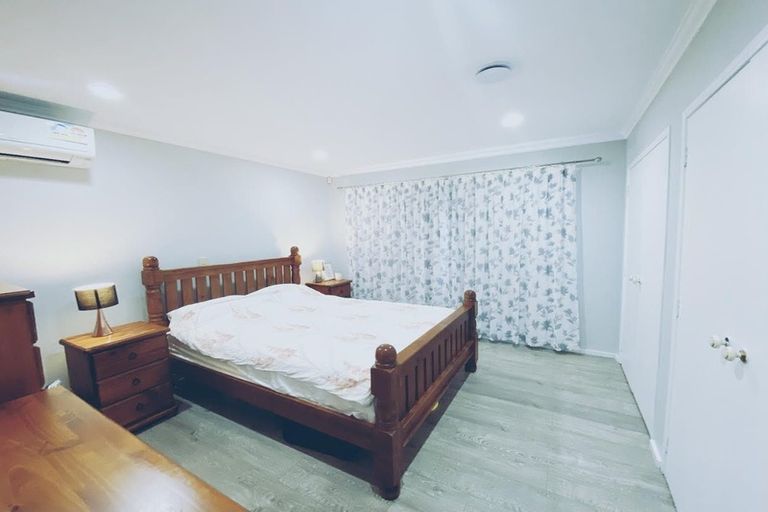 Photo of property in 16 Thomas Rea Place, Te Atatu South, Auckland, 0610