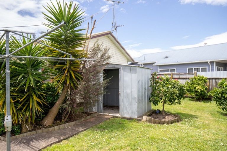 Photo of property in 50 Darlington Street, Ngatea, 3503