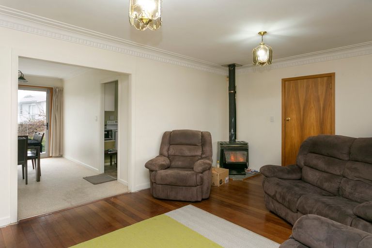 Photo of property in 2/8 Parata Street, Two Mile Bay, Taupo, 3330