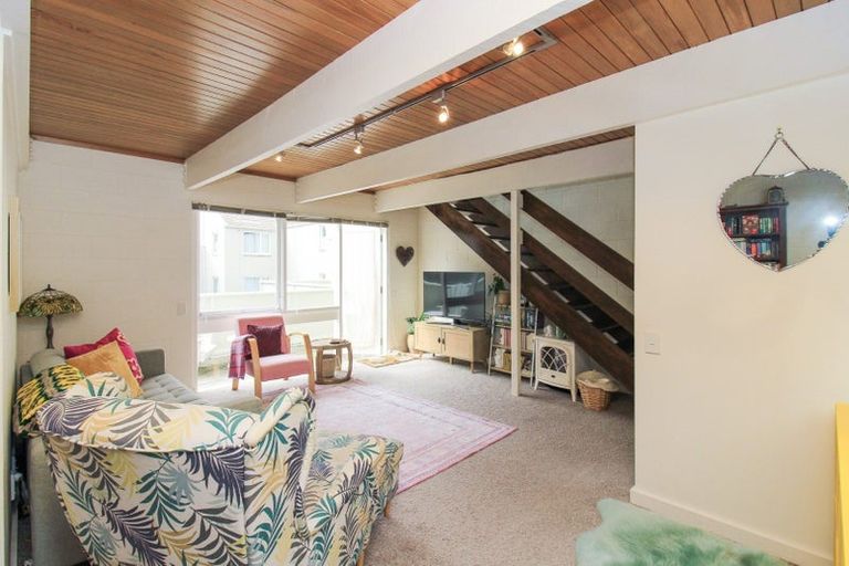 Photo of property in 28 Cottleville Terrace, Thorndon, Wellington, 6011