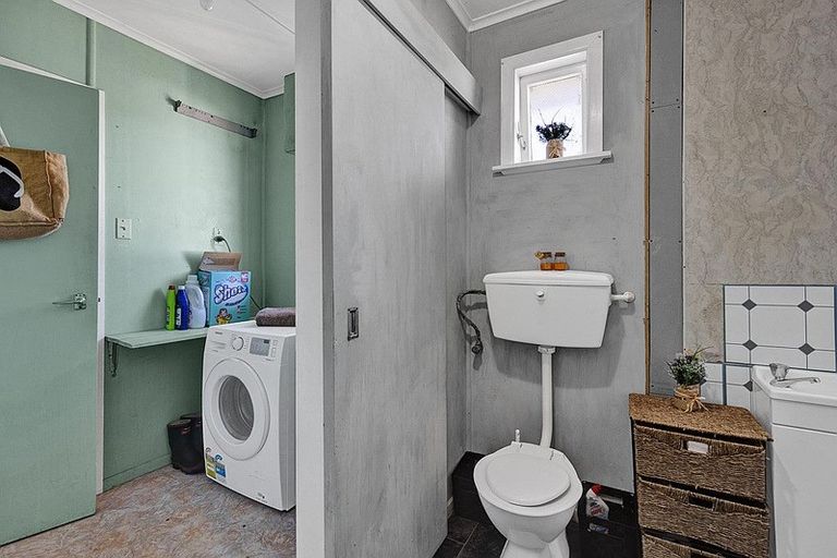 Photo of property in 60 Kapuni Street, Manaia, 4612