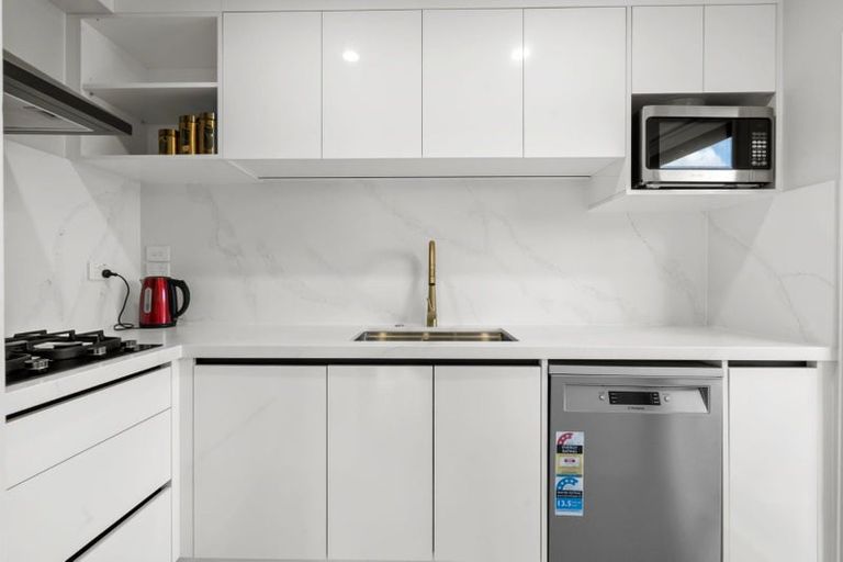 Photo of property in 15 Tomlinson Street, Hillpark, Auckland, 2102