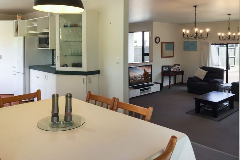 Photo of property in 22 Dover Road, St Andrews, Hamilton, 3200