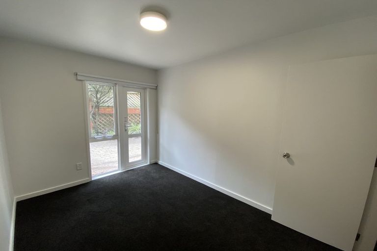 Photo of property in 12a Lawson Place, Mount Victoria, Wellington, 6011