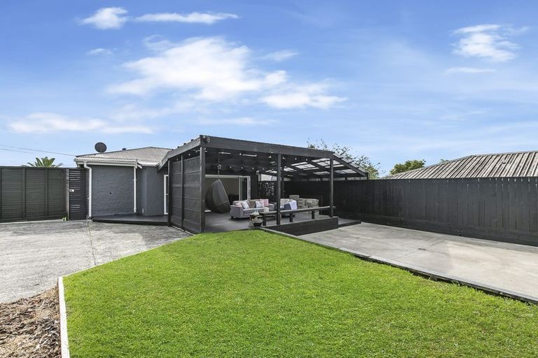 Photo of property in 142 Titirangi Road, New Lynn, Auckland, 0600