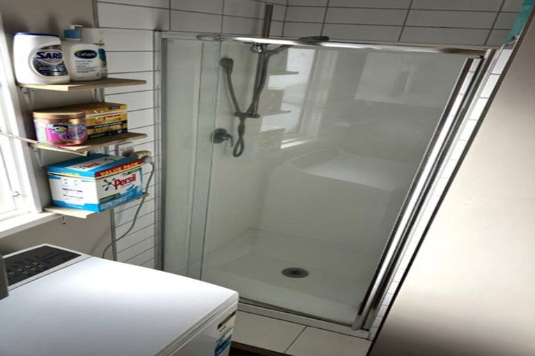 Photo of property in 1/6 Burnside Street, Waterloo, Lower Hutt, 5011