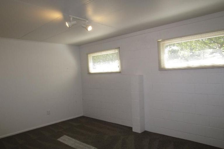 Photo of property in 61 Kurupae Road, Hilltop, Taupo, 3330