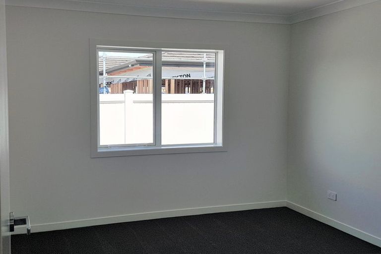 Photo of property in 41 Kaurinui Crescent, One Tree Point, 0118