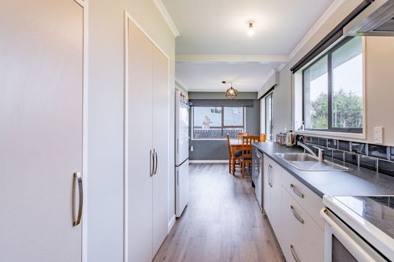 Photo of property in 240 Dunns Road, Otatara, Invercargill, 9879