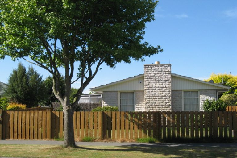 Photo of property in 76 Woodbury Street, Russley, Christchurch, 8042