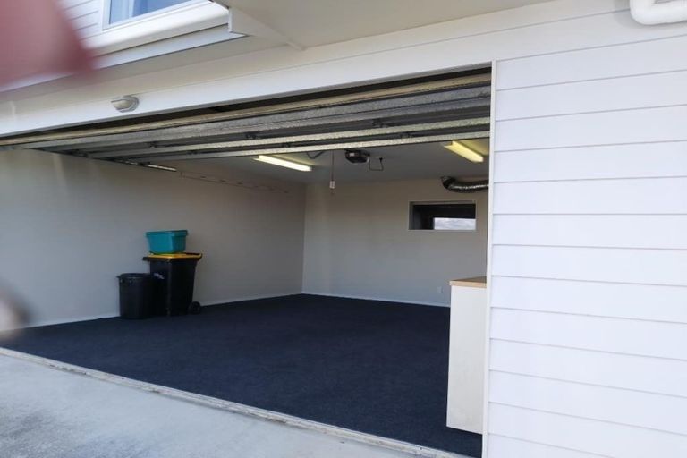 Photo of property in 7d Marjory Close, Broadmeadows, Wellington, 6035