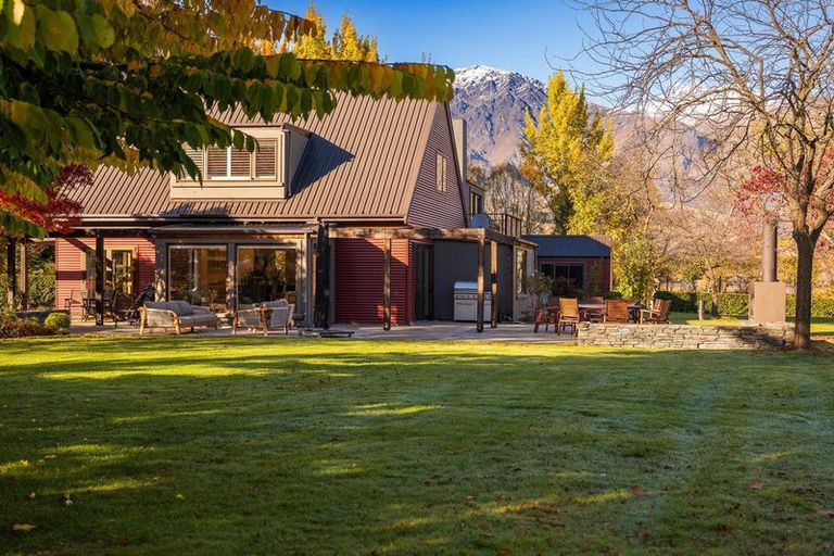 Photo of property in 237 Arrowtn-lke Hayes Road, Lake Hayes, Queenstown, 9371