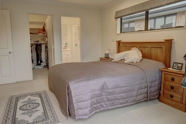 Photo of property in 8 Cairns Crescent, Rototuna, Hamilton, 3210