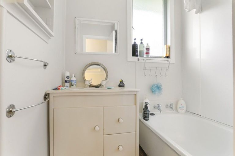 Photo of property in 103b Mount View Drive, Mangakakahi, Rotorua, 3015