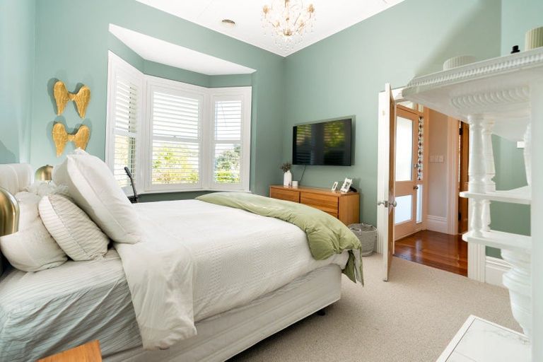 Photo of property in 11 Ardross Avenue, Khandallah, Wellington, 6035