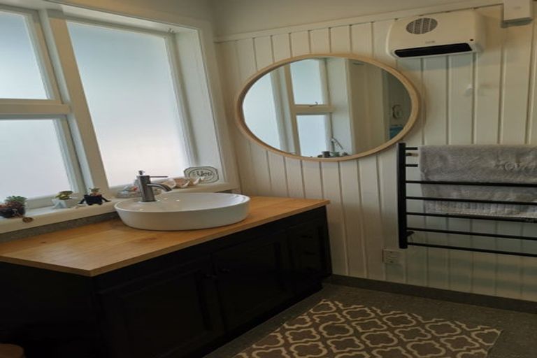 Photo of property in 263 Mount Pleasant Road, Mount Pleasant, Christchurch, 8081