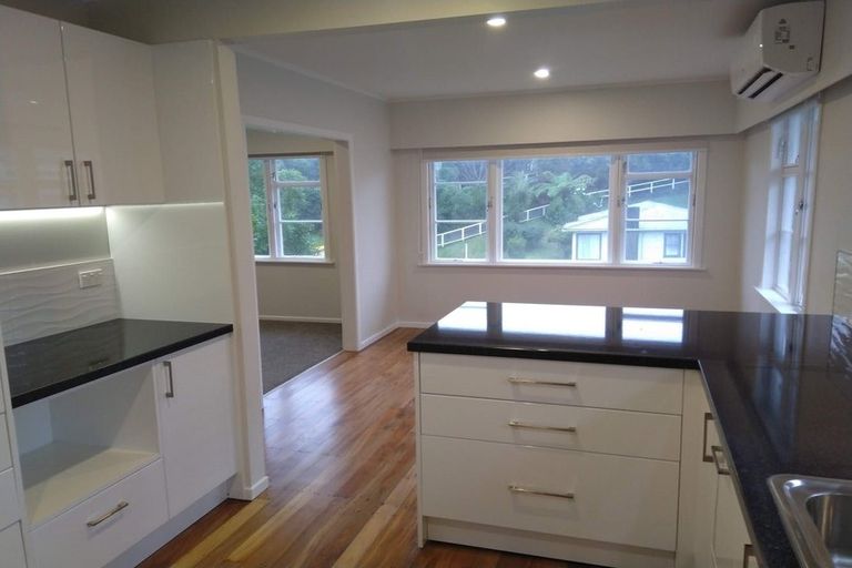Photo of property in 103 Kenmore Street, Newlands, Wellington, 6037