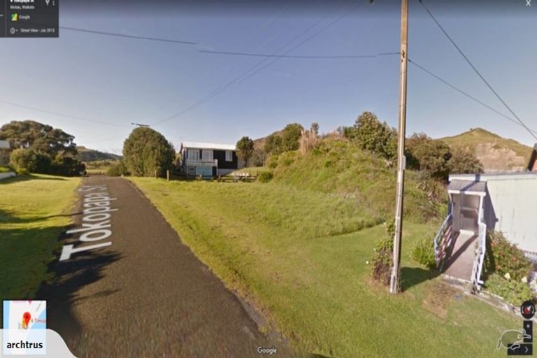 Photo of property in 6 Tokopapa Street, Mokau, 4376