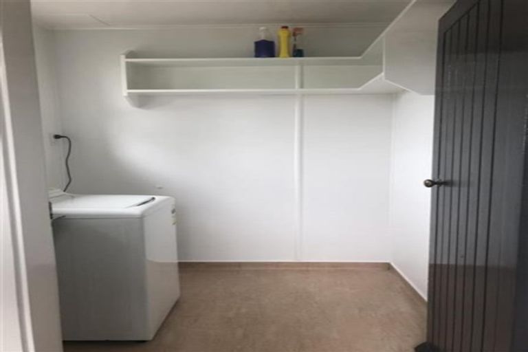 Photo of property in 9 Karaka Street, Merrilands, New Plymouth, 4312