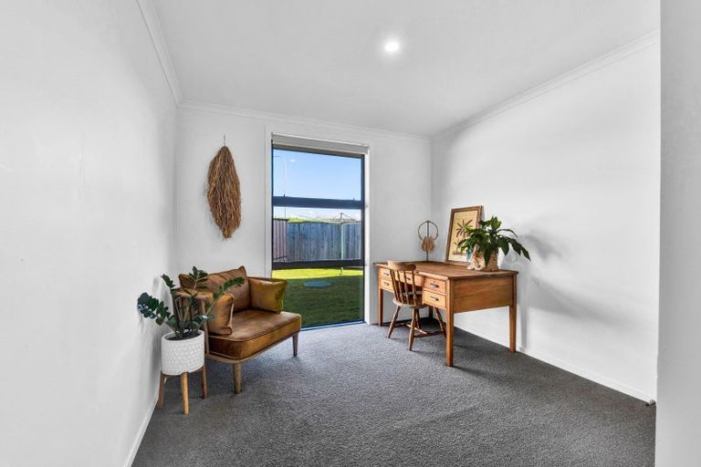 Photo of property in 17 Jersey Place, Bell Block, New Plymouth, 4312