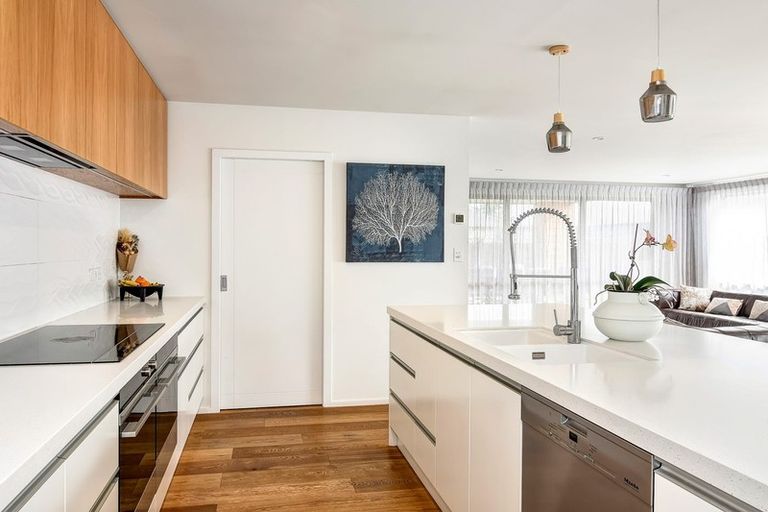 Photo of property in 10 Puketutu Grove, Motueka, 7120