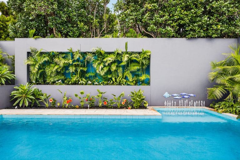 Photo of property in 19 Bournemouth Terrace, Murrays Bay, Auckland, 0630