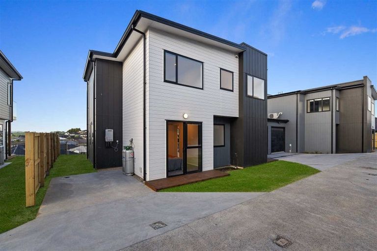 Photo of property in 1/40 Rose Berry Crescent, Flagstaff, Hamilton, 3210