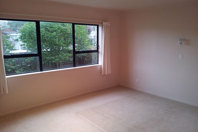 Photo of property in 1/160 Nile Road, Milford, Auckland, 0620