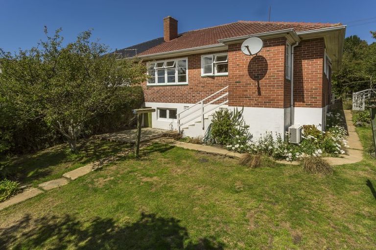 Photo of property in 17 Forresbank Avenue, Wakari, Dunedin, 9010