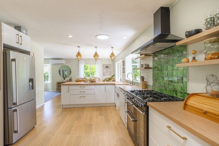 Photo of property in 35 Wood Leigh, Paraparaumu Beach, Paraparaumu, 5032