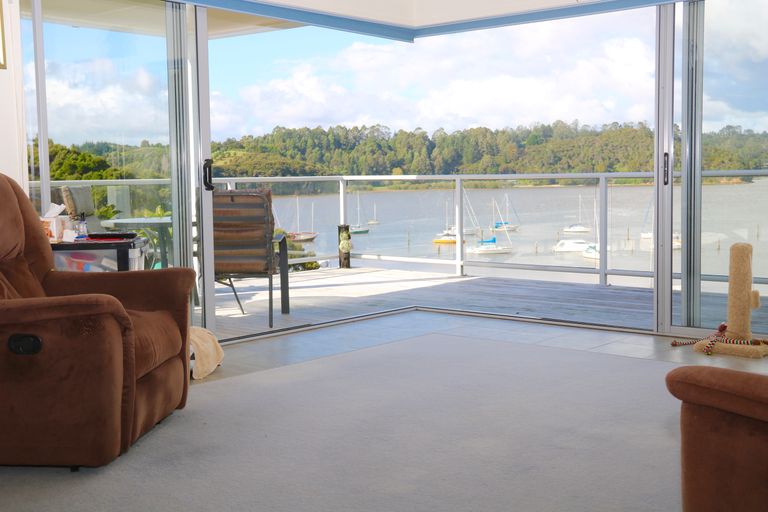 Photo of property in 18 Kennedy Street, Opua, 0200