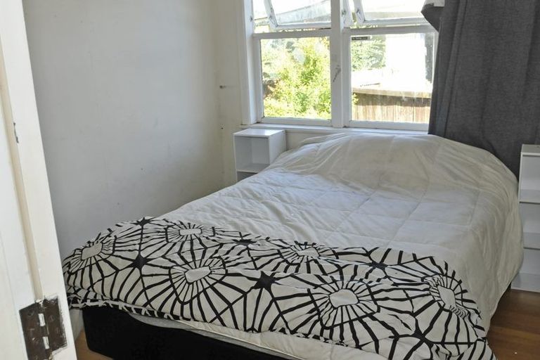 Photo of property in 127 Lancaster Road, Beach Haven, Auckland, 0626