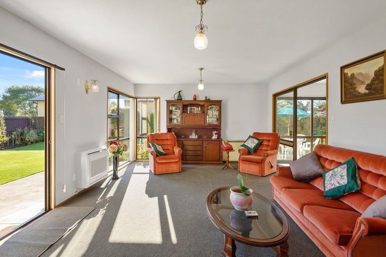 Photo of property in 121 Winters Road, Mairehau, Christchurch, 8052