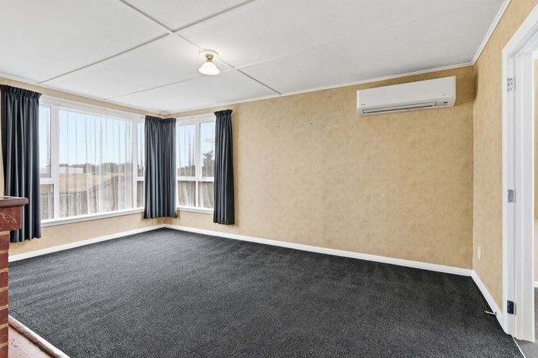 Photo of property in 1 Saunders Road, Mosgiel, 9092