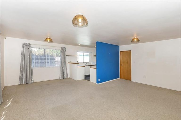 Photo of property in 2/16a Nicholls Street, Richmond, Christchurch, 8013