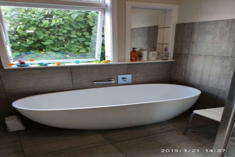 Photo of property in 9 Tai Paku Paku Road, Karaka Bays, Wellington, 6022